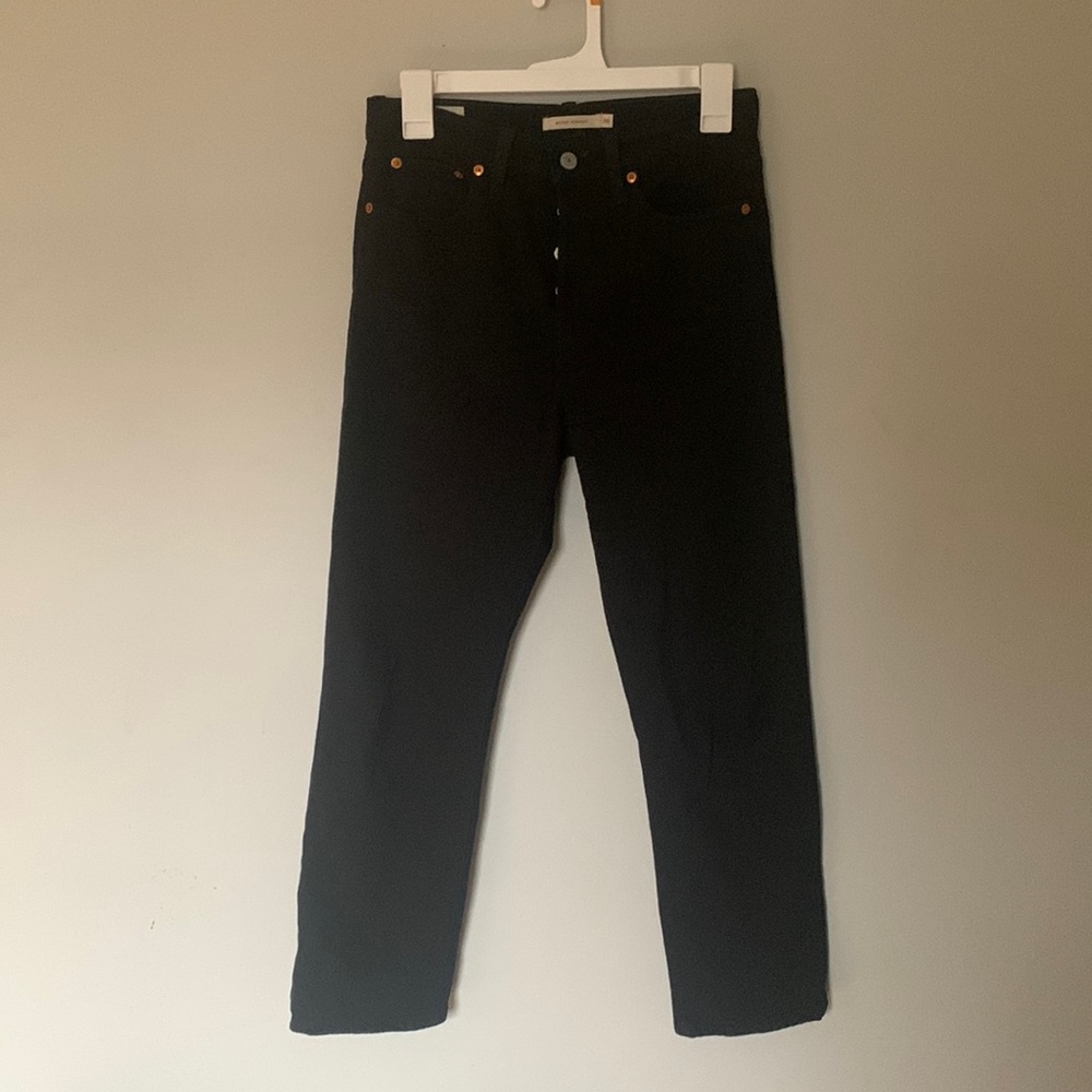 Black Levi’s Wedgie Straight jeans